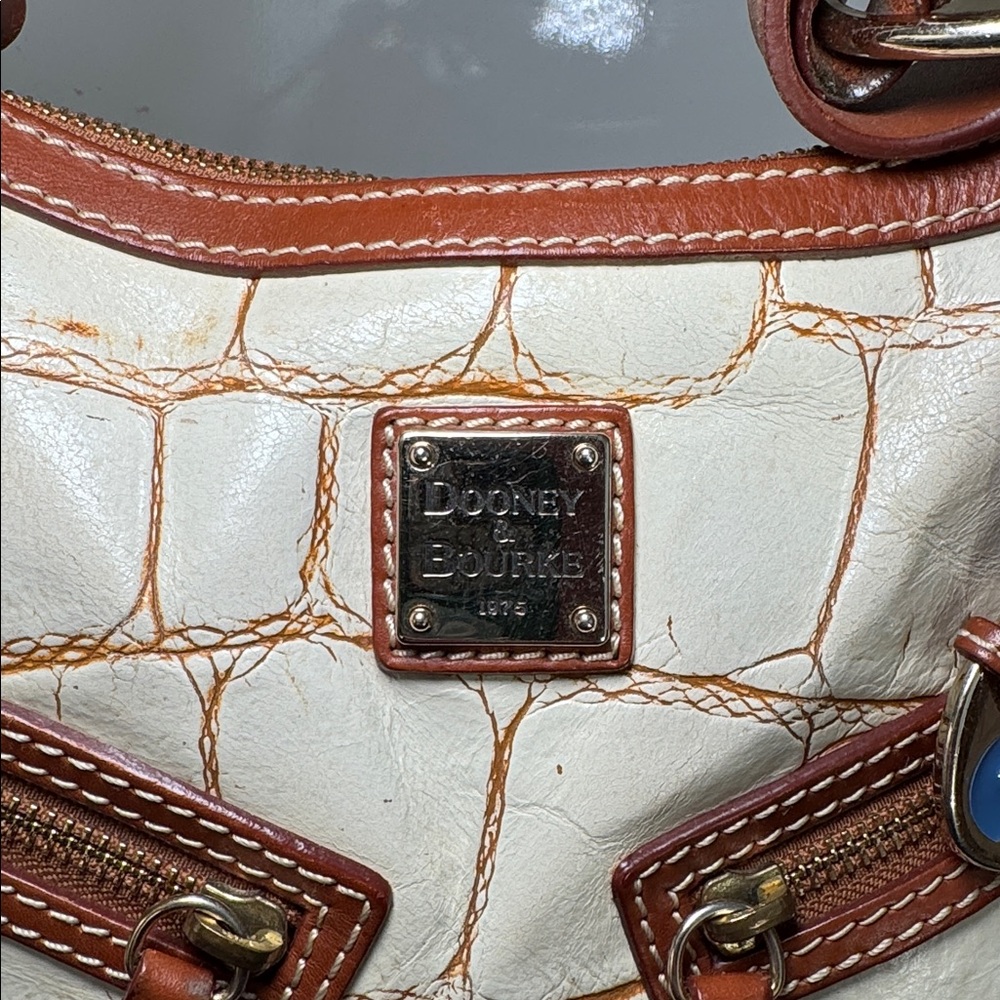 Dooney & Bourke Croc Embossed Shoulder Bag Cream Brown Leather Y2K Hobo Bag - Picture 5 of 12